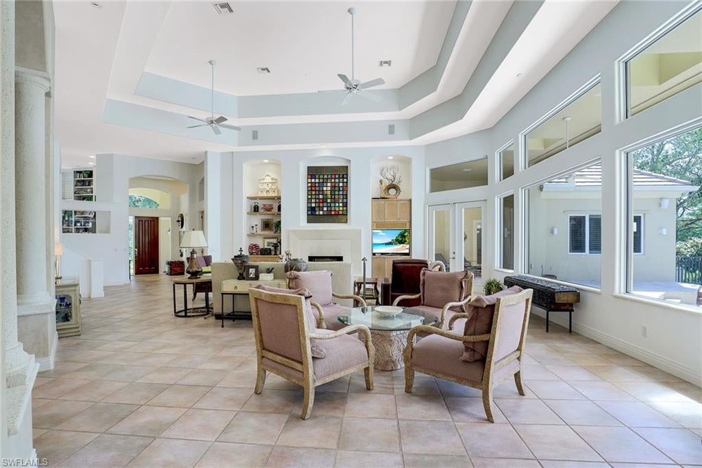 RIVERWALK - Residential