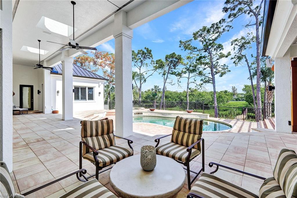 RIVERWALK - Residential