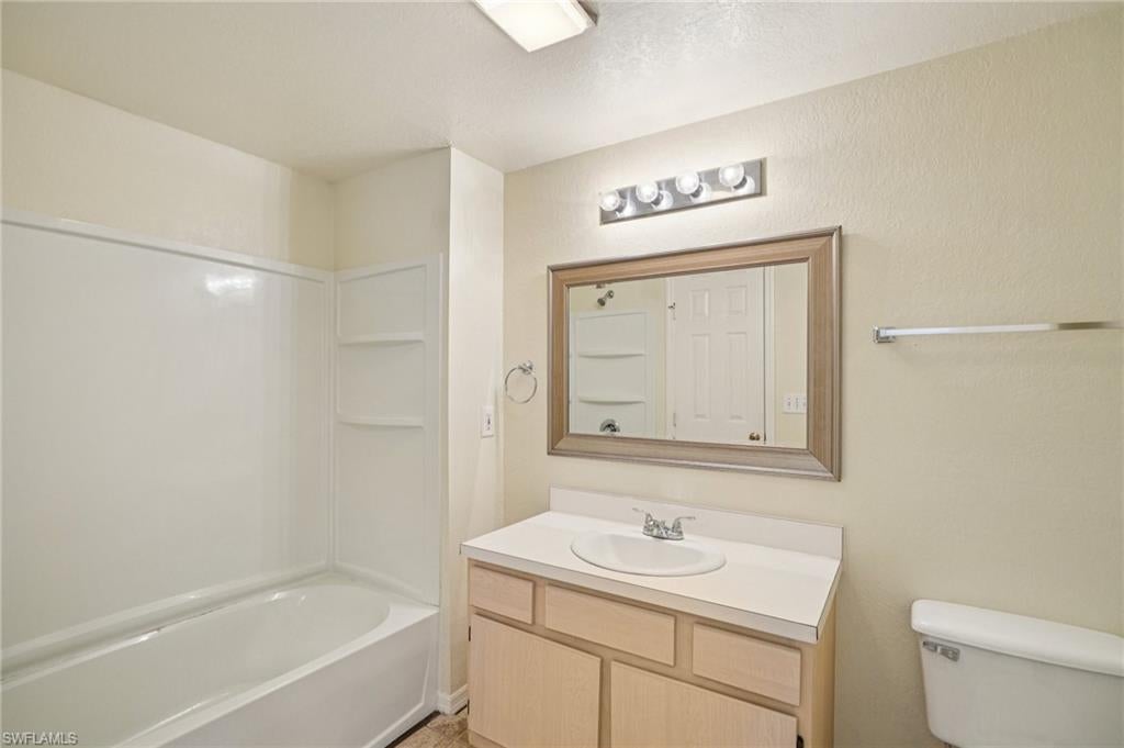 THE TIDES AT PELICAN LANDING - Residential Lease