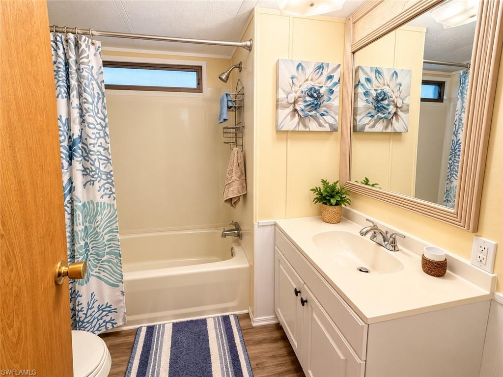 ENCHANTING SHORES - Residential
