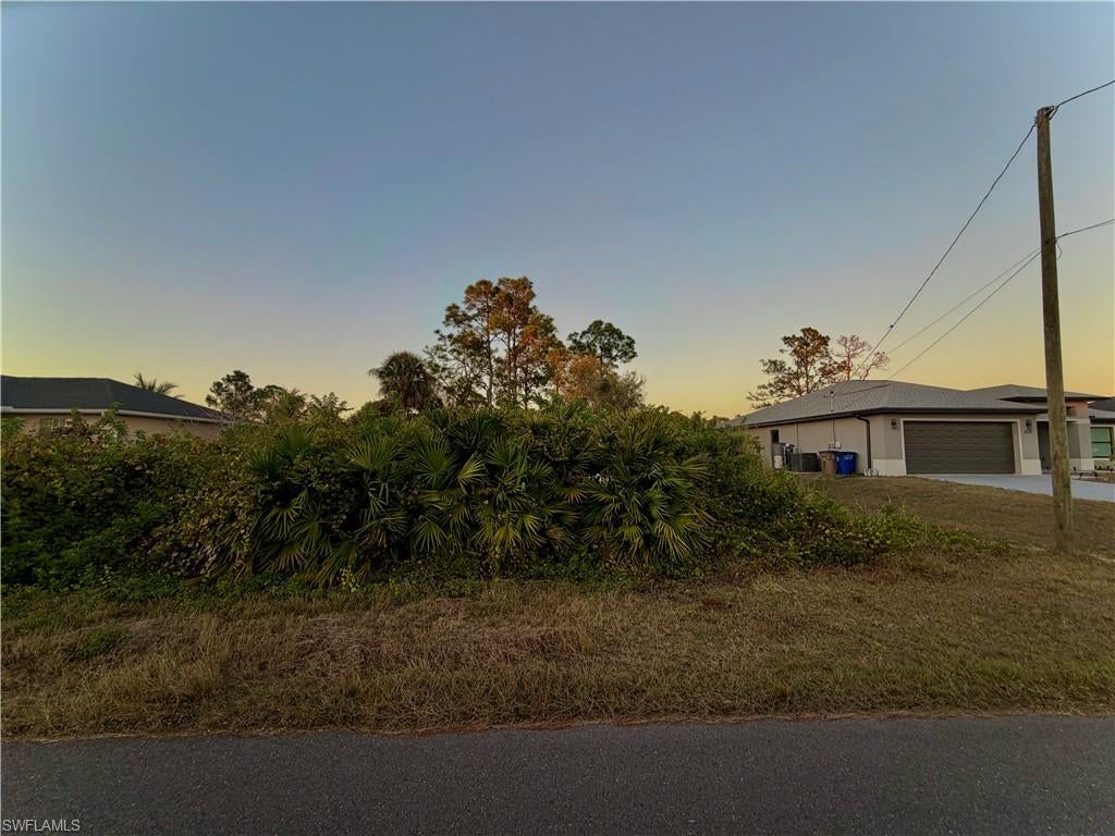 LEHIGH ACRES - Land