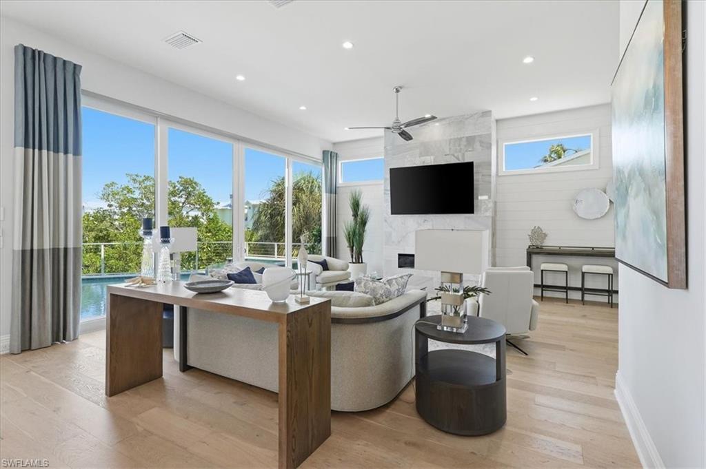 BONITA BEACH - Residential