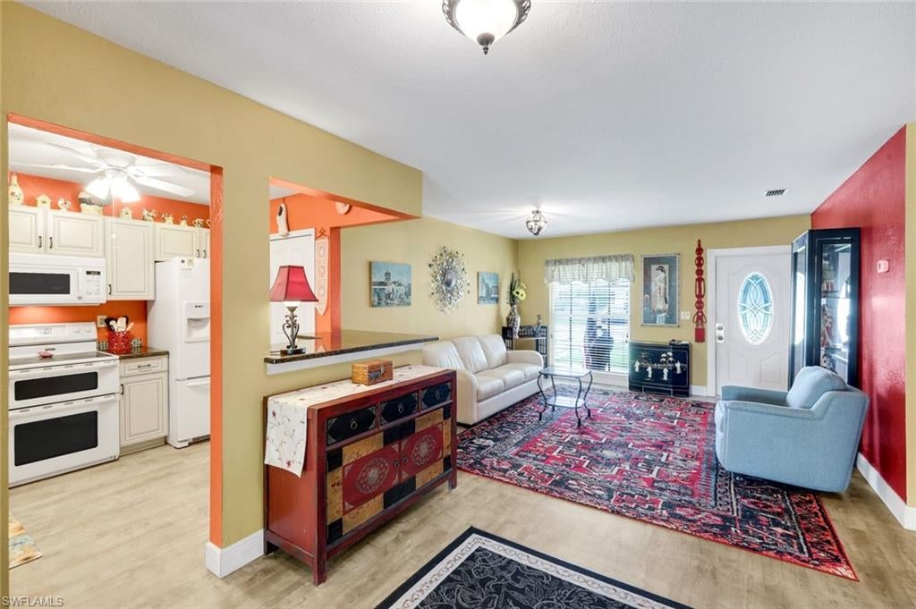 RIDGEWAY - Residential