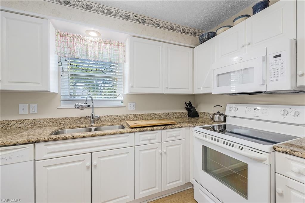 HOLIDAY HARBOR - Residential