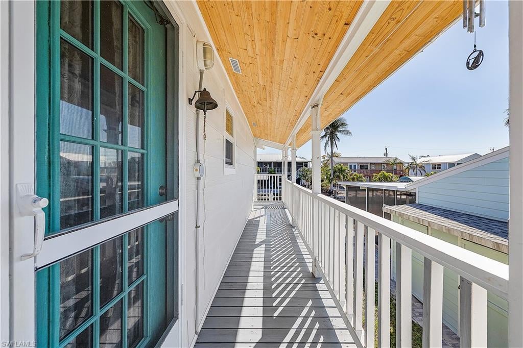 HOLIDAY HARBOR - Residential