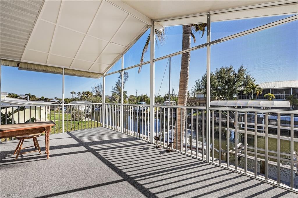 HOLIDAY HARBOR - Residential