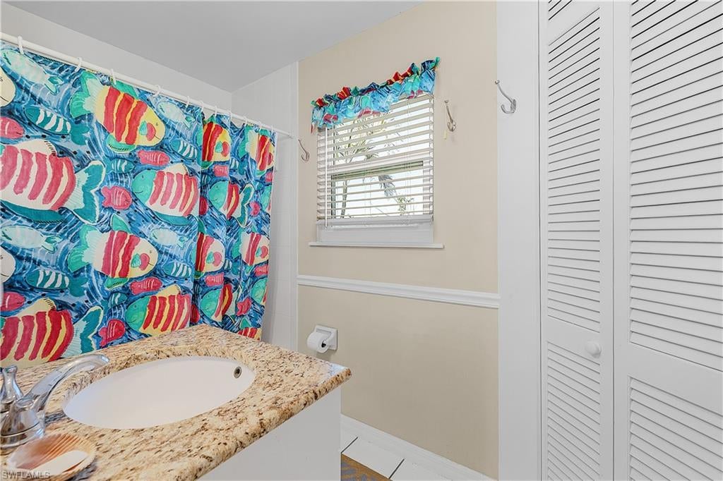 HOLIDAY HARBOR - Residential