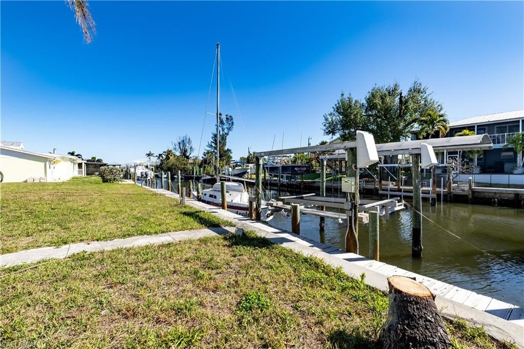HOLIDAY HARBOR - Residential