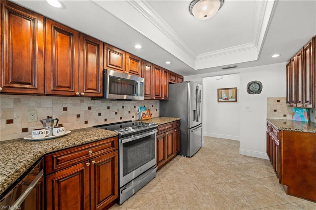 IMPERIAL GOLF ESTATES - Residential