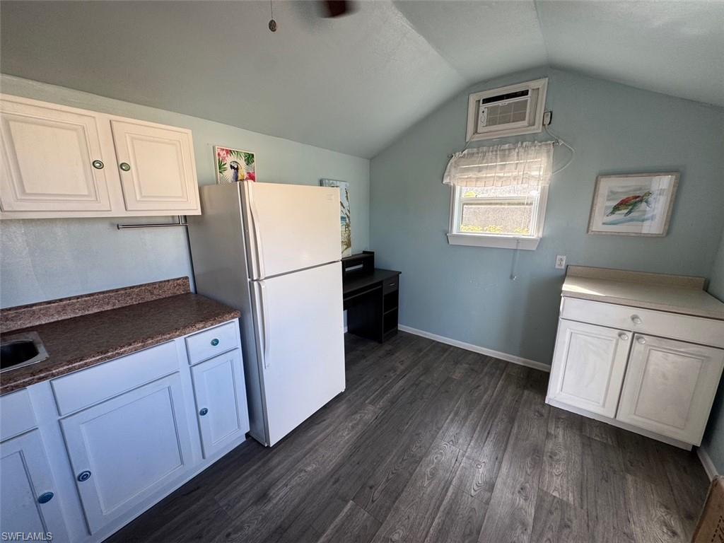RIVERBEND MOTORCOACH RESORT - Land