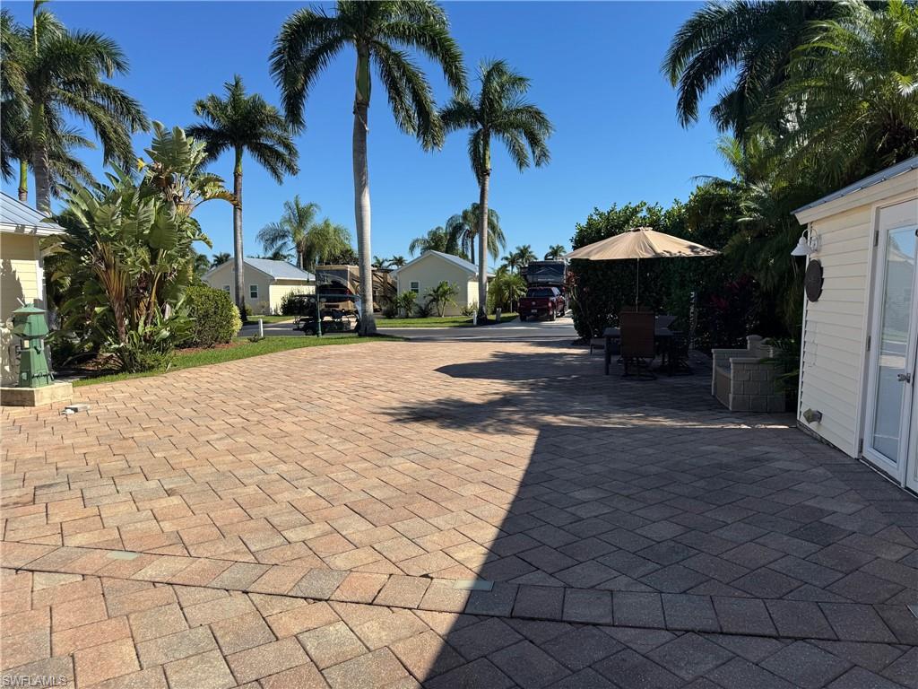 RIVERBEND MOTORCOACH RESORT - Land