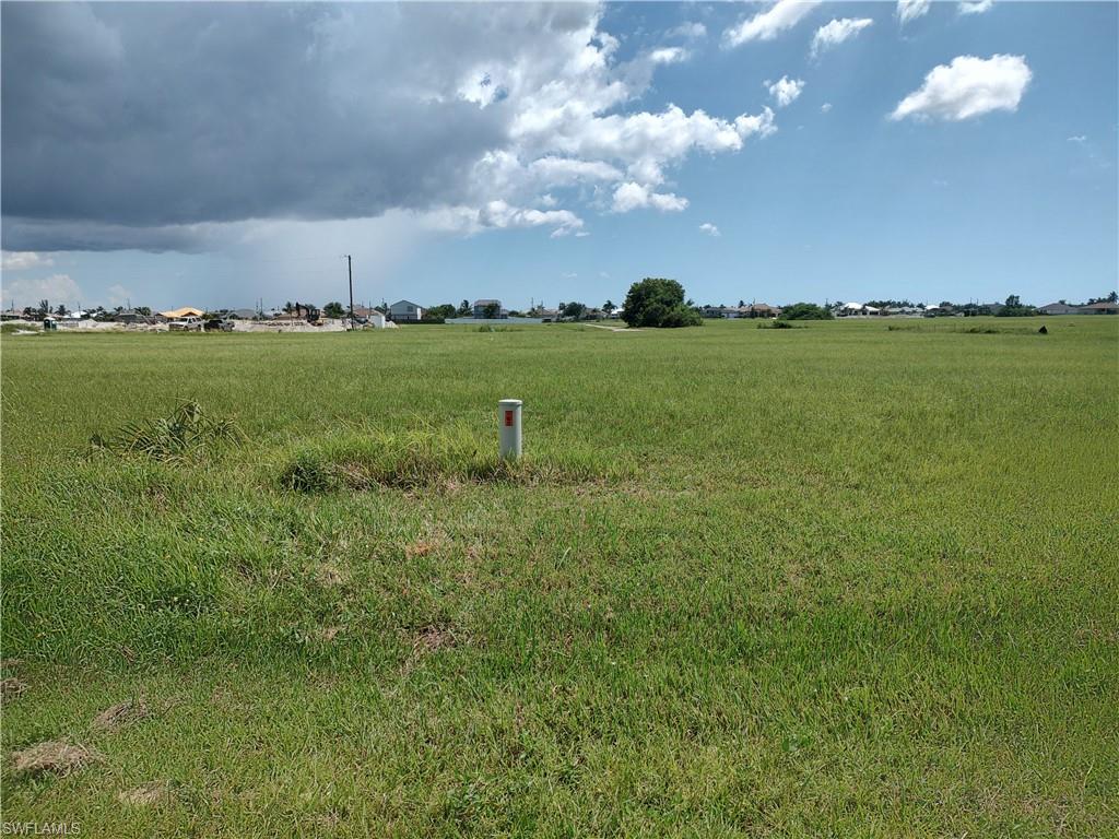 CAPE CORAL - Land