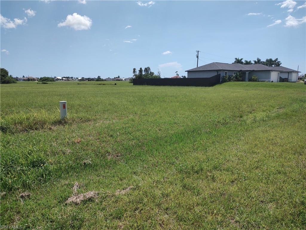 CAPE CORAL - Land