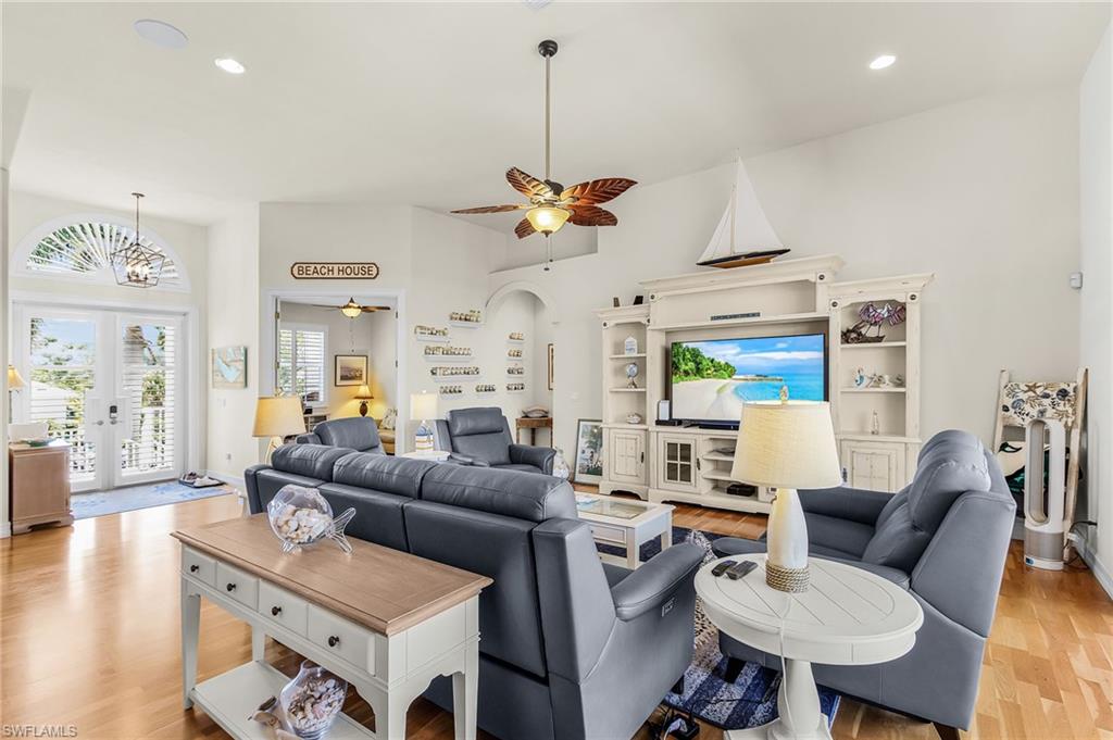 BRIGHT WATER - Residential