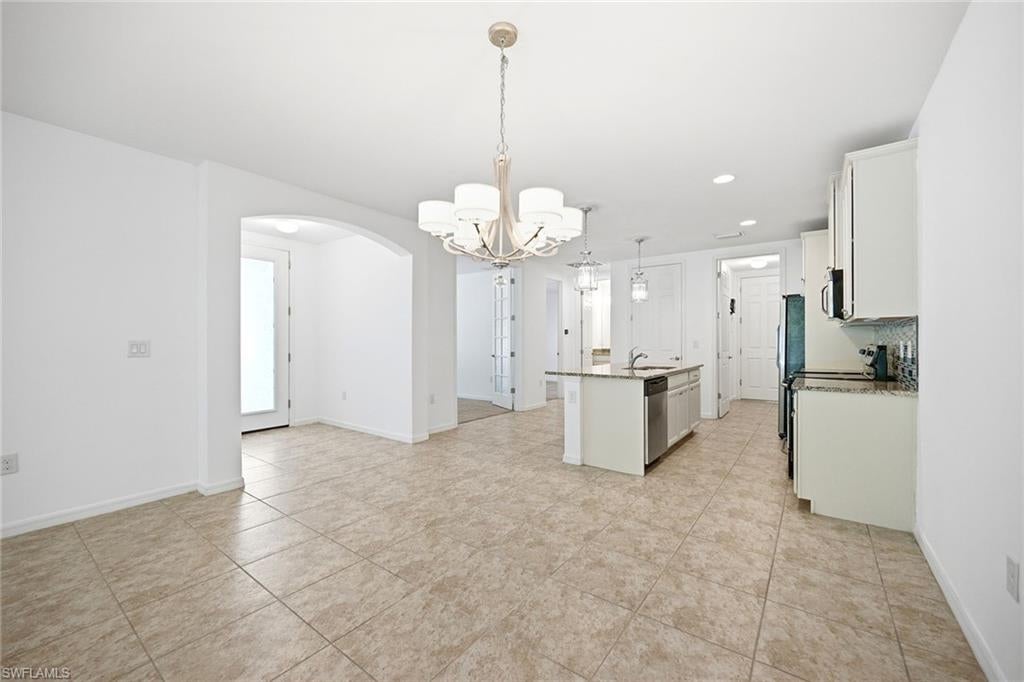 CORAL HARBOR - Residential
