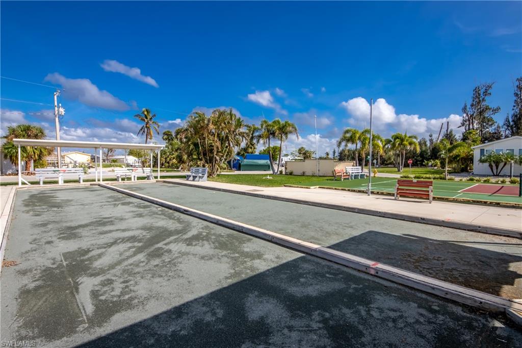 PINE ISLAND COVE - Land
