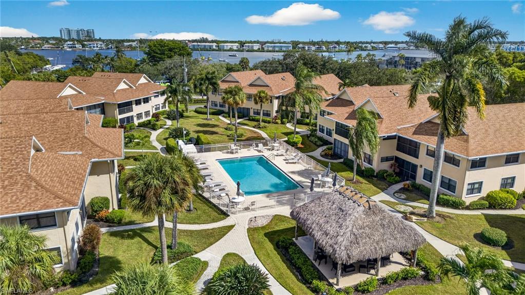 BAYSIDE VILLAS - Residential