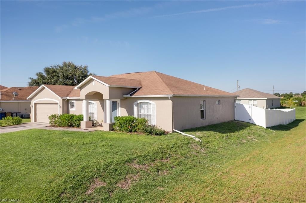 LEHIGH ACRES - Residential