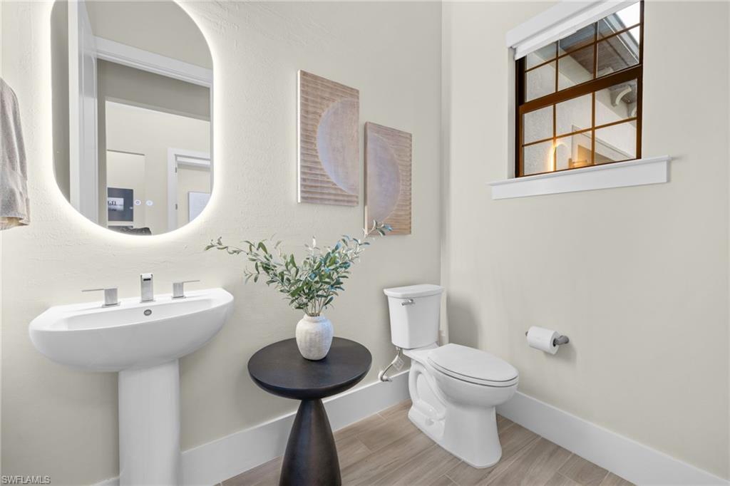 CORKSCREW ESTATES - Residential