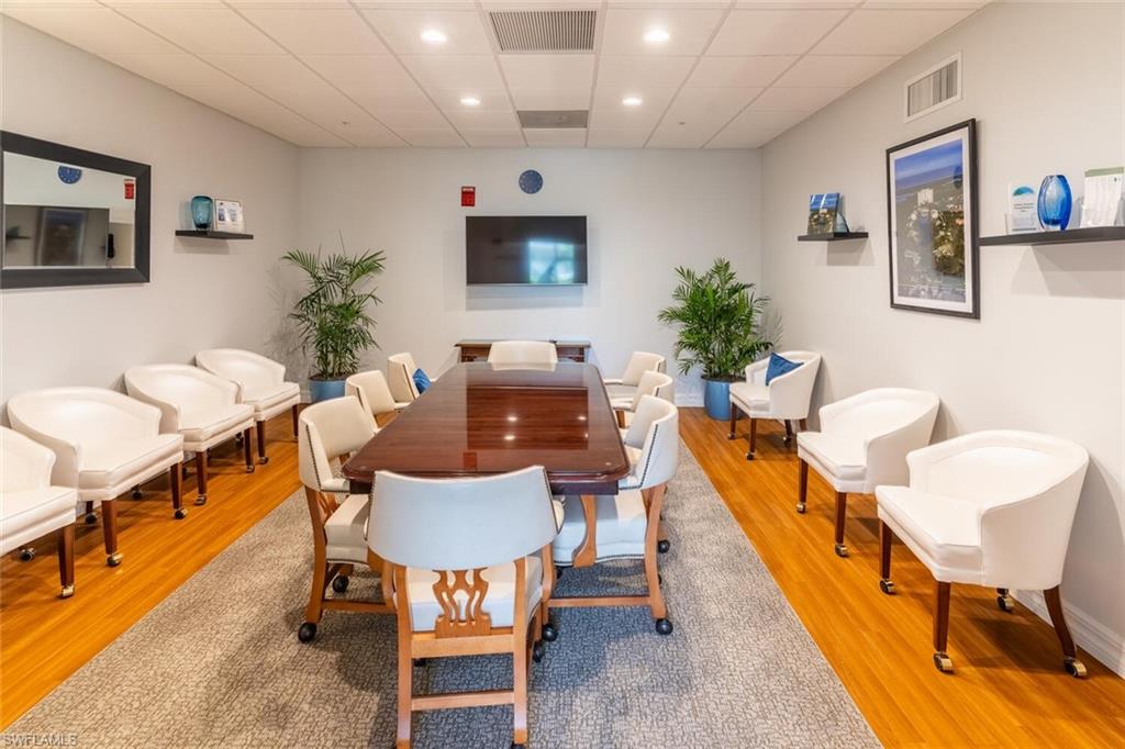 ARBOR TRACE - Residential
