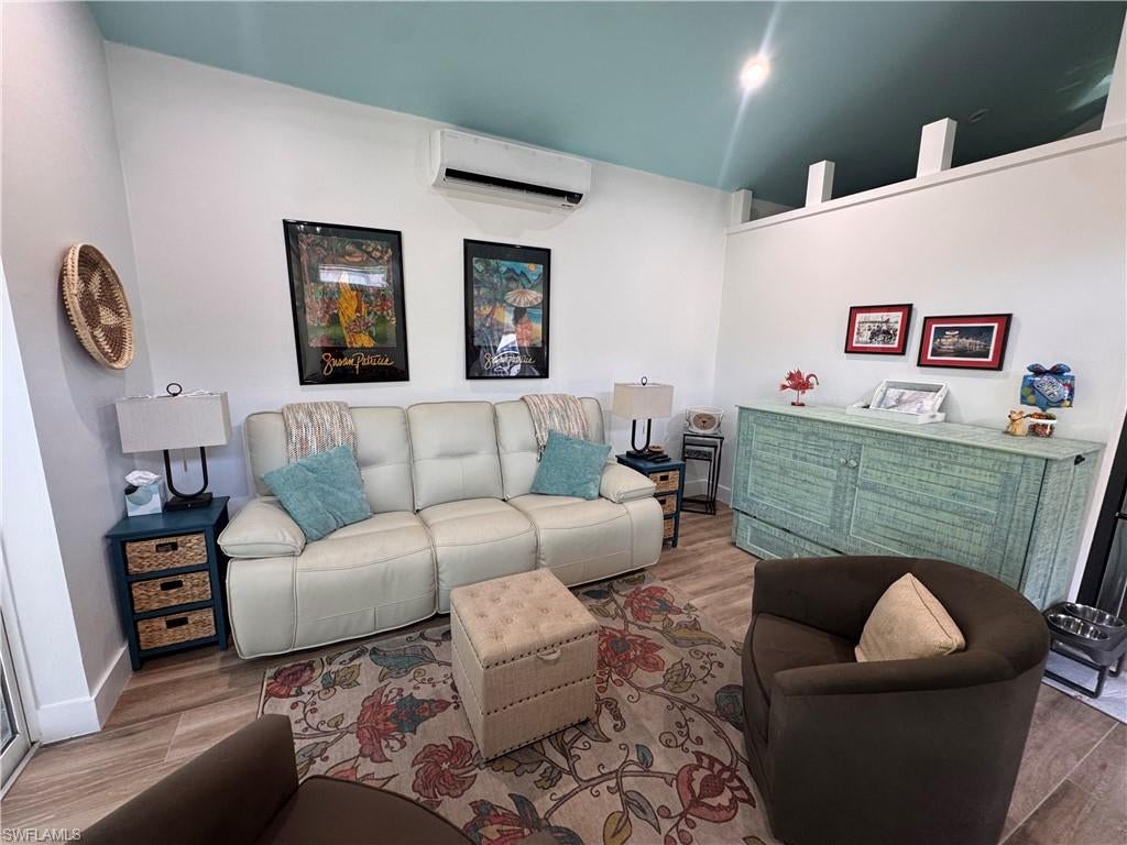 RIVERBEND MOTORCOACH RESORT - Land