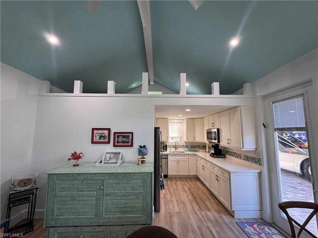 RIVERBEND MOTORCOACH RESORT - Land