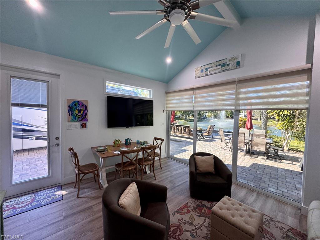 RIVERBEND MOTORCOACH RESORT - Land