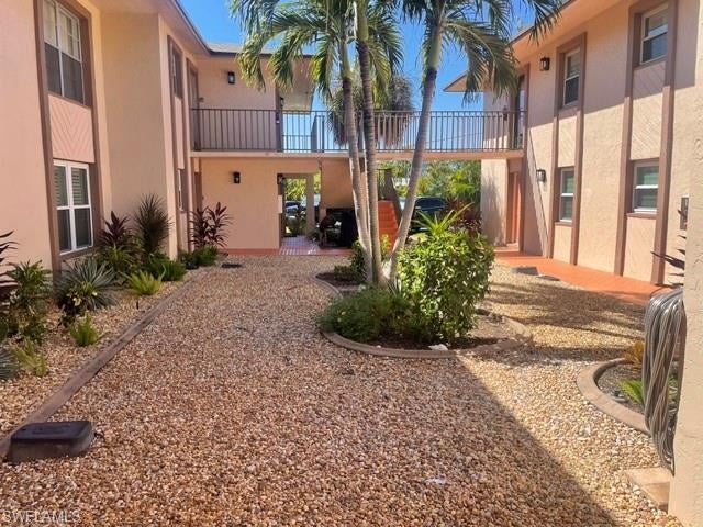 DAVIS WOODS CONDOMINIUM - Residential