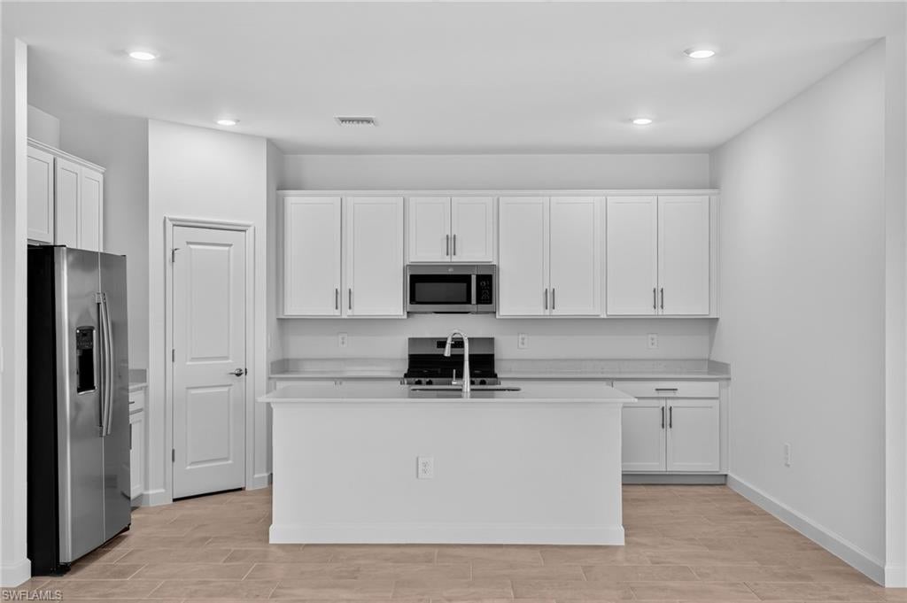 TUCKERS COVE - Residential