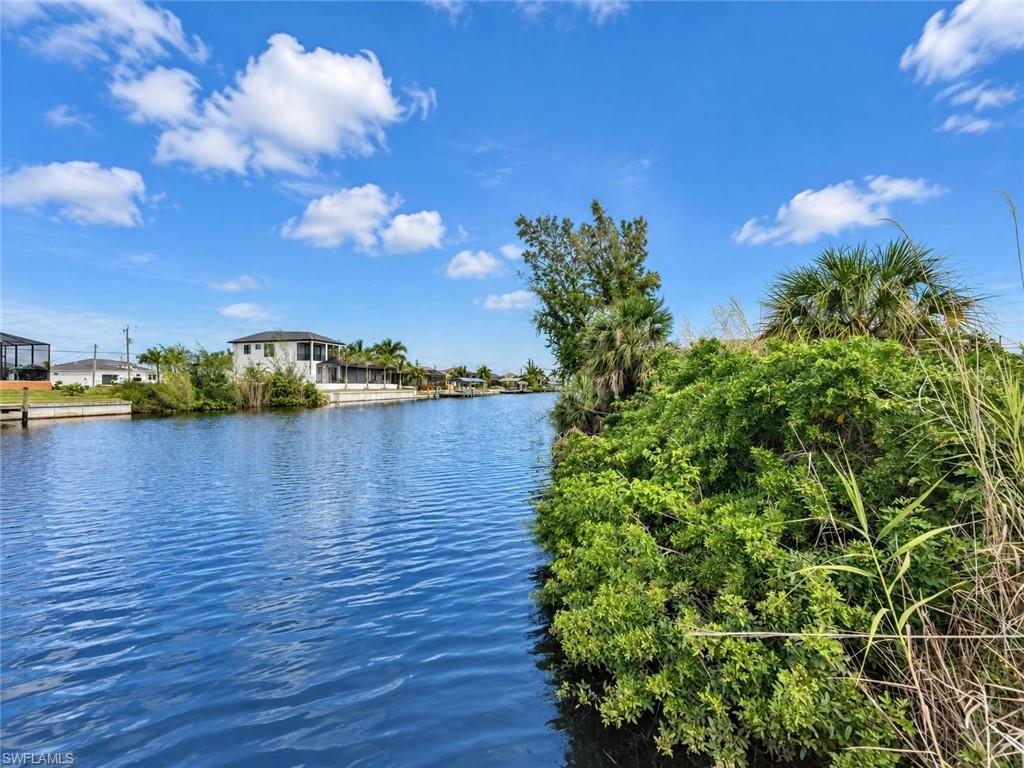 CAPE CORAL - Land