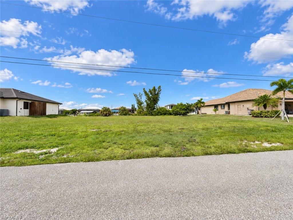 CAPE CORAL - Land