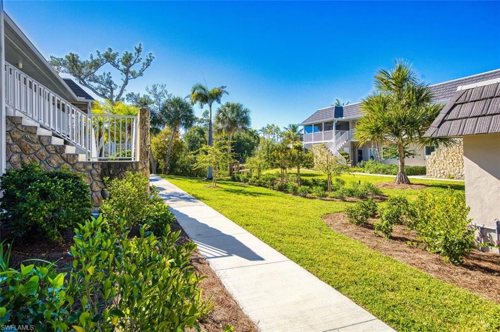 CAPTAINS WALK - Residential