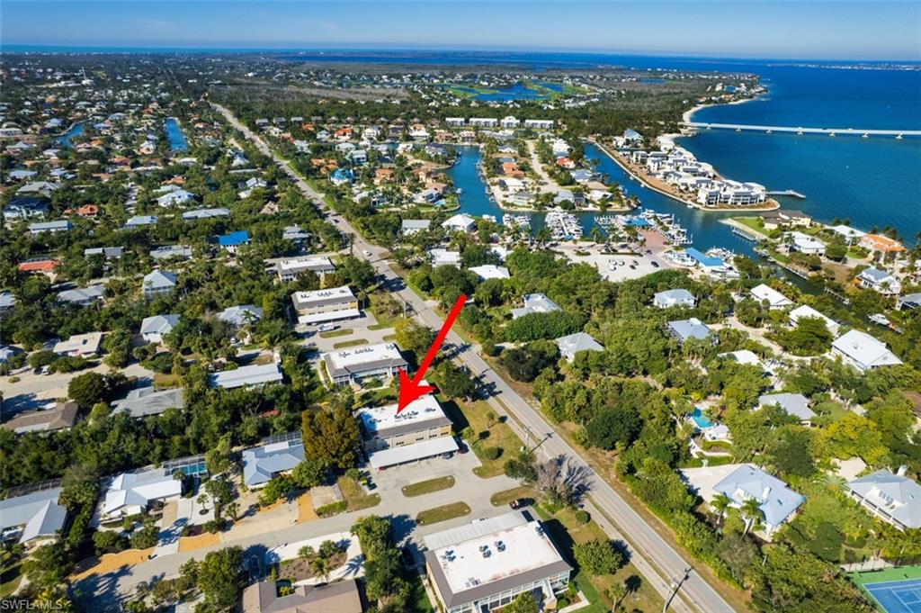 CAPTAINS WALK - Residential