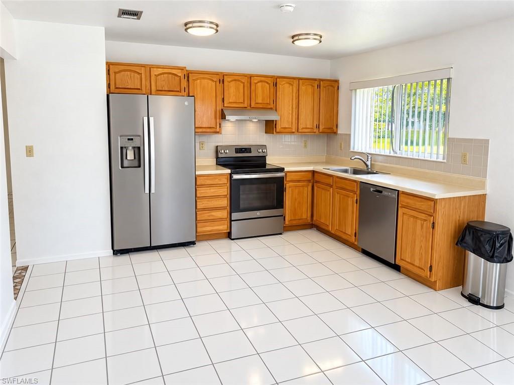 LABELLE - Residential Lease