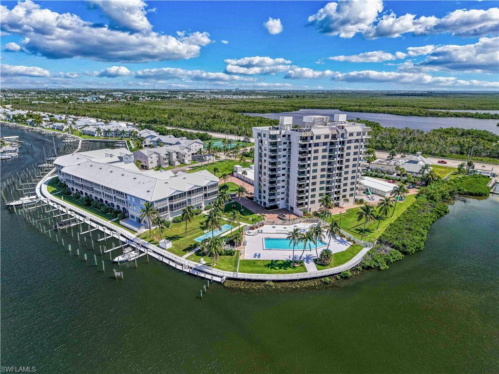 BOARDWALK CAPER - Residential