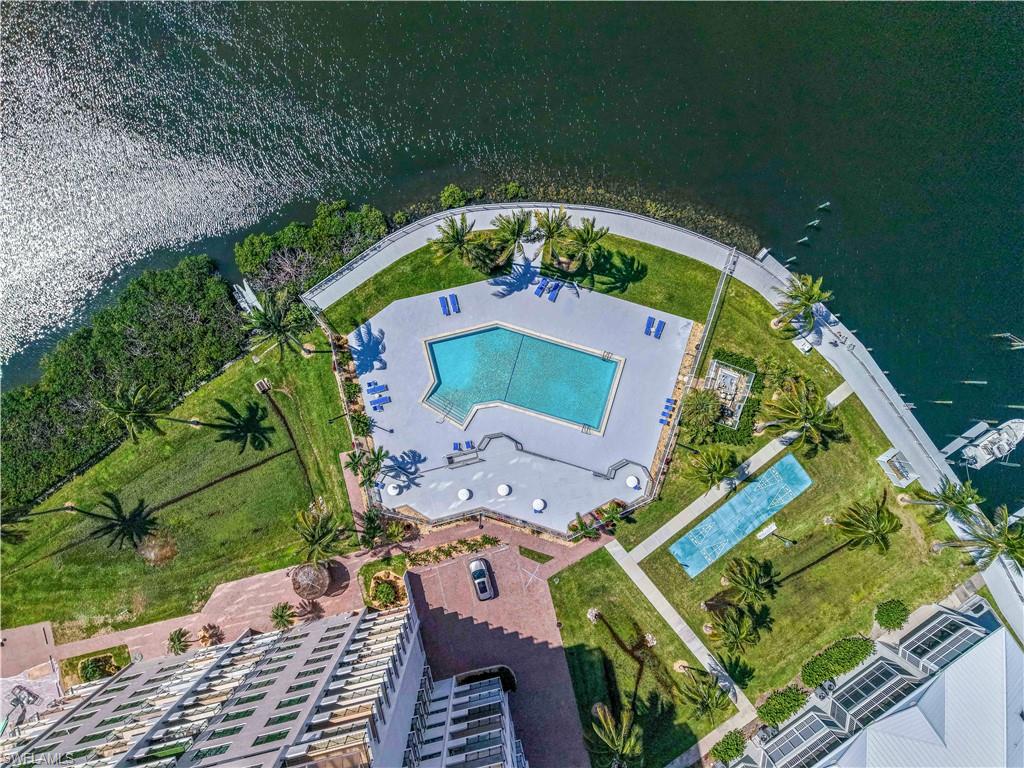 BOARDWALK CAPER - Residential