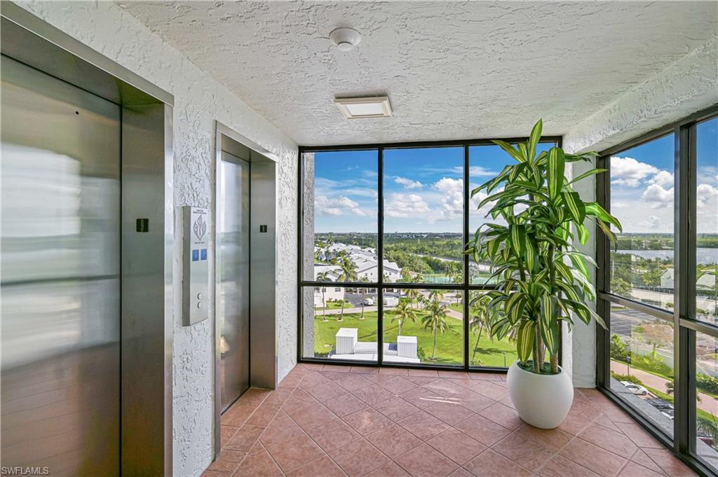 BOARDWALK CAPER - Residential