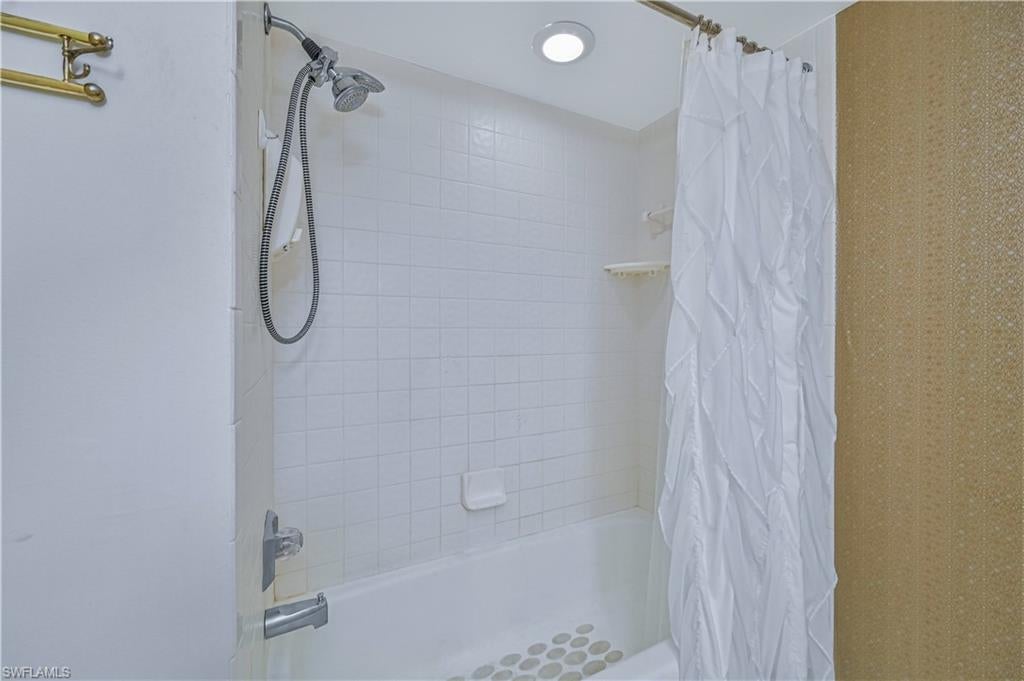 BOARDWALK CAPER - Residential