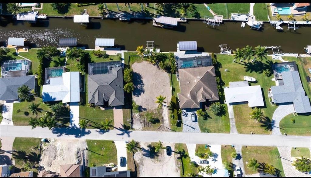 CAPE CORAL - Land