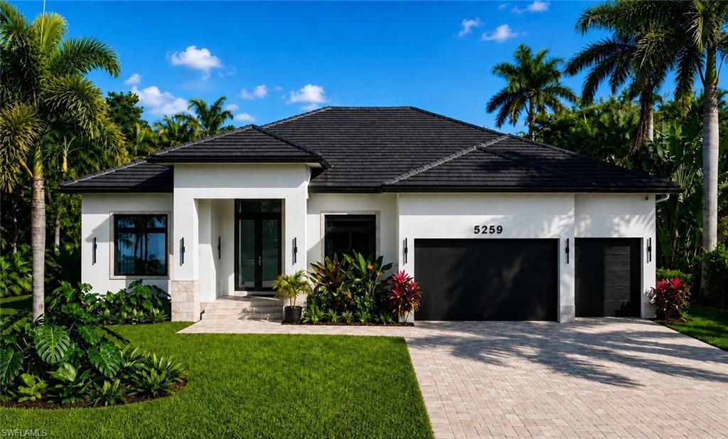 CAPE CORAL - Land
