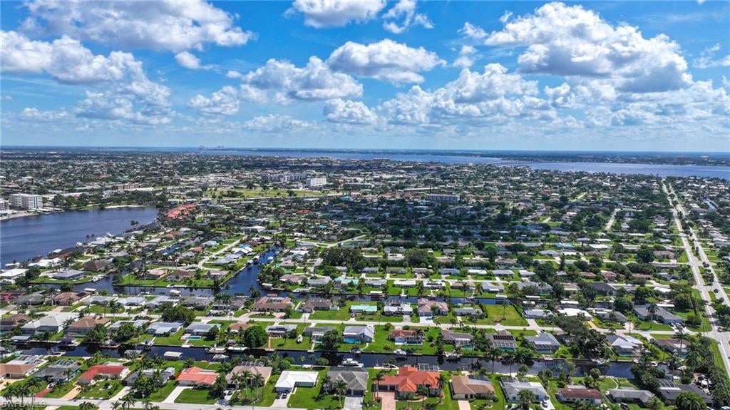 CAPE CORAL - Land