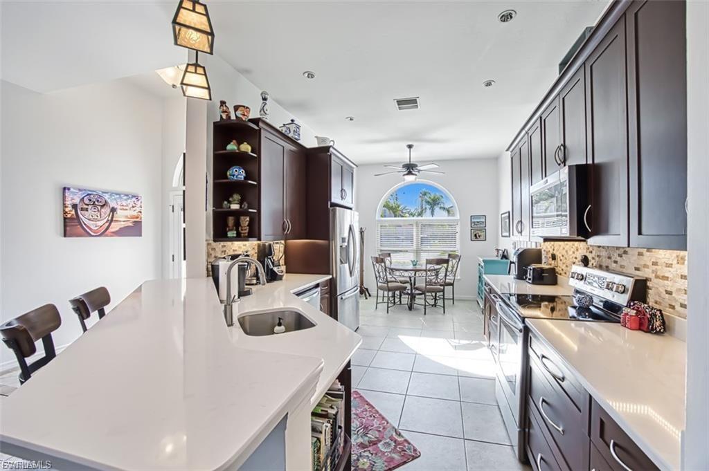 CALOOSA YACHT & RACQUET CLUB - Residential