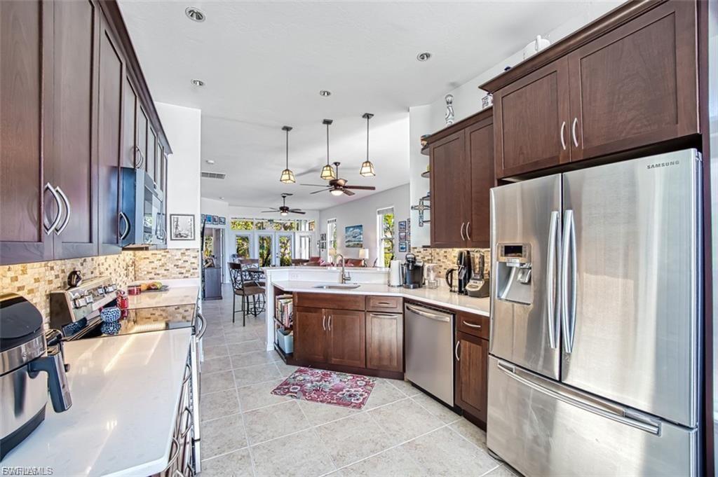 CALOOSA YACHT & RACQUET CLUB - Residential