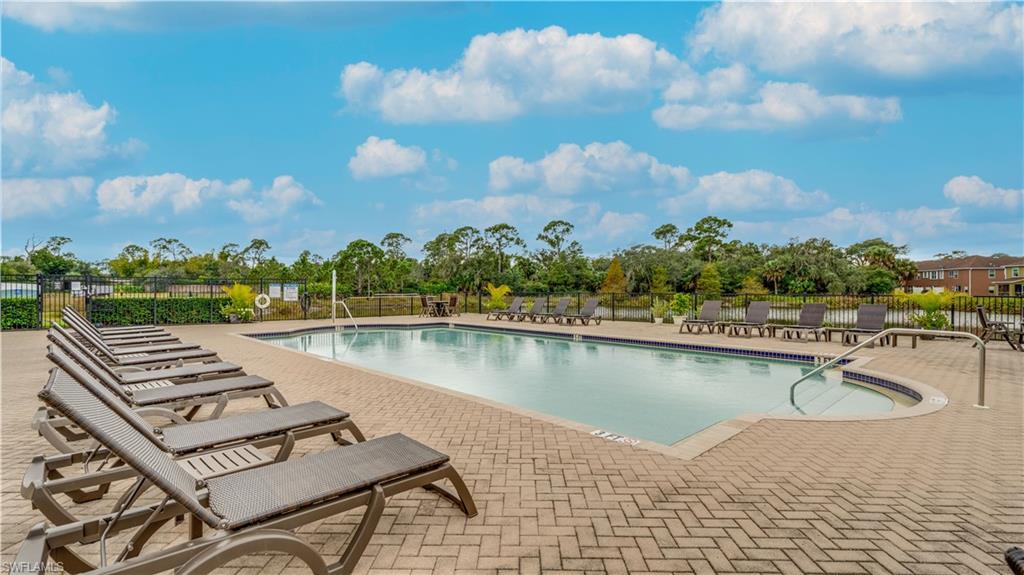 BAYSHORE COMMONS - Residential