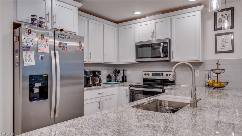 BAYSHORE COMMONS - Residential