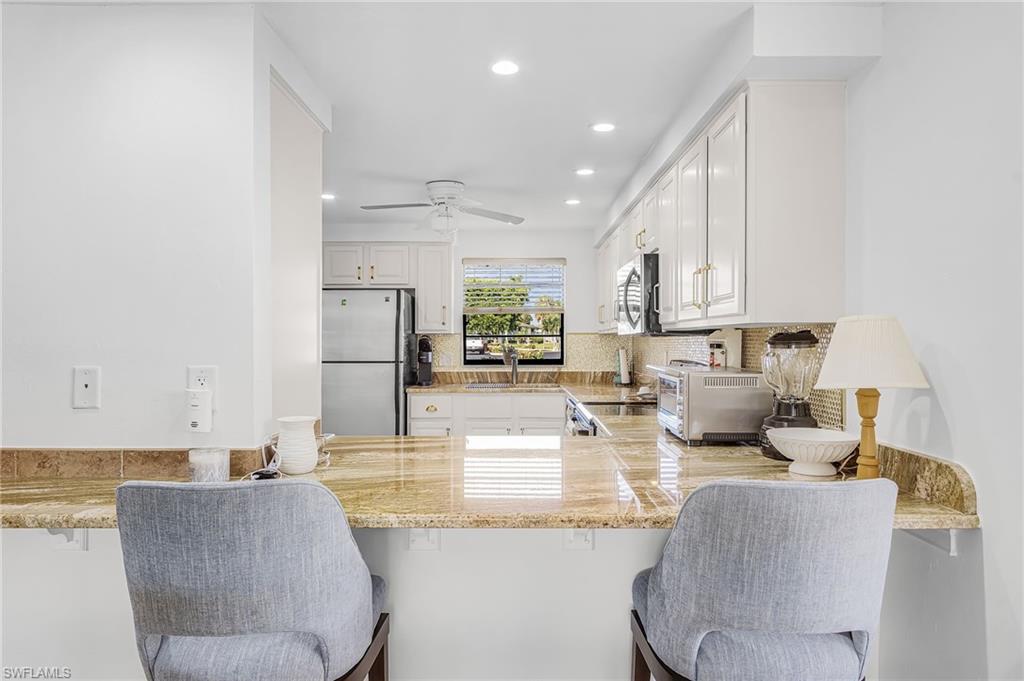 FOUNTAINS II - Residential Lease