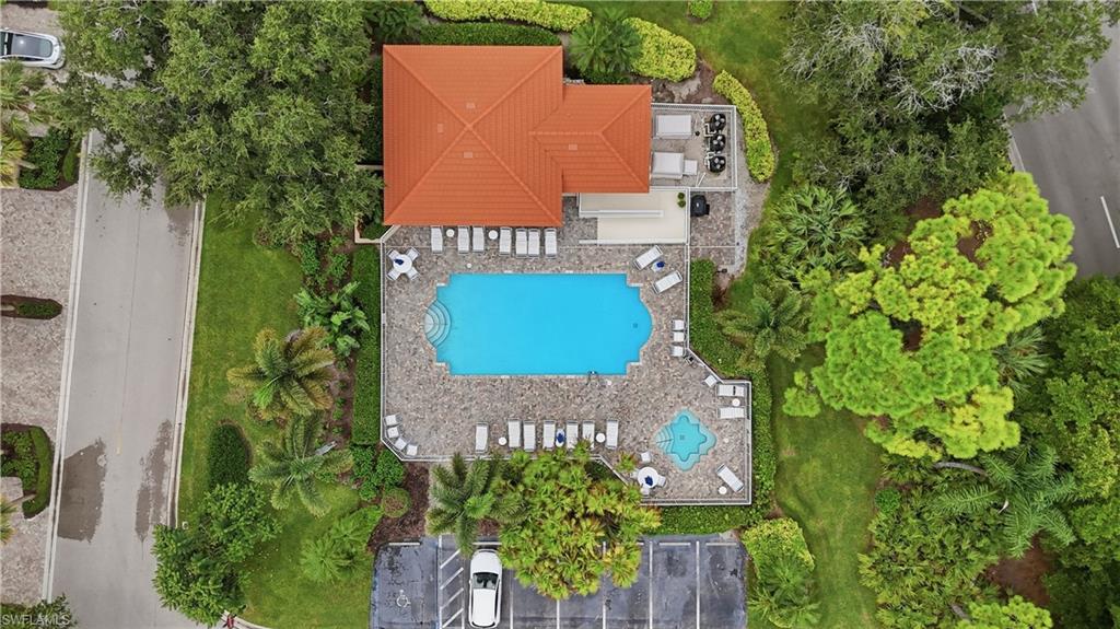 THE HAMPTONS - Residential