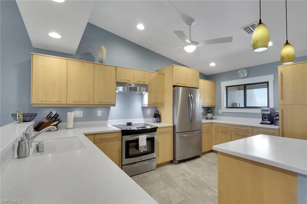 FOX HOLLOW - Residential