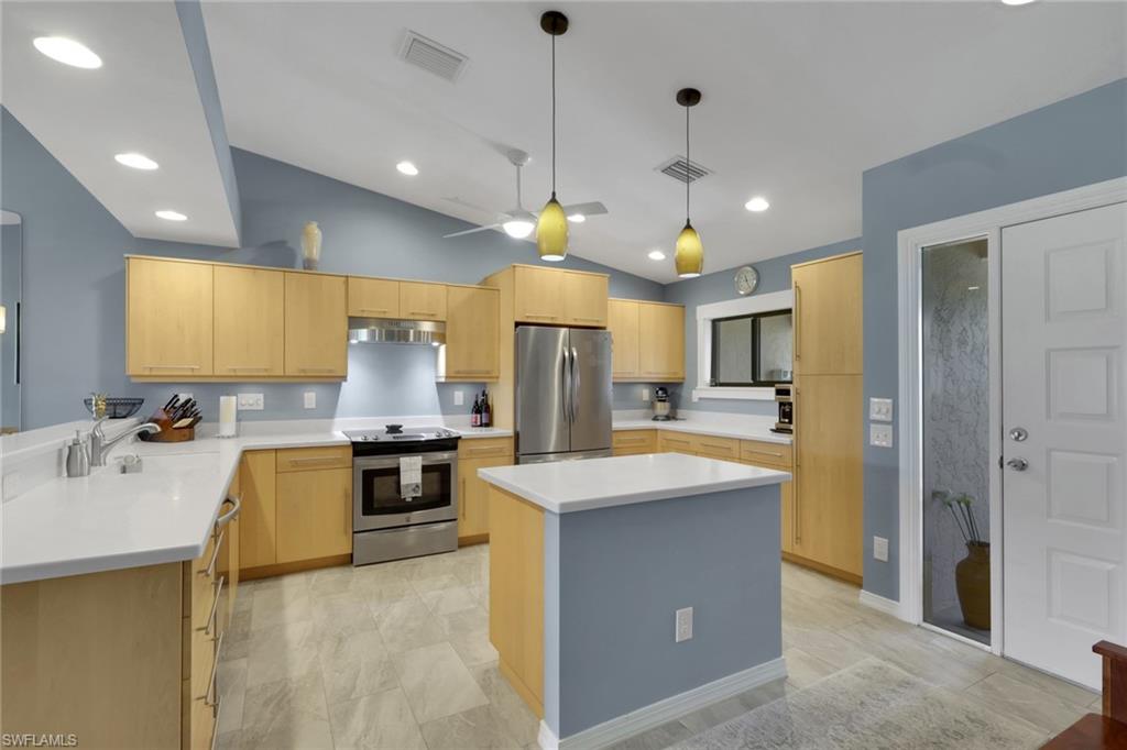 FOX HOLLOW - Residential