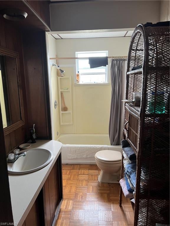 RIVER OAKS - Residential
